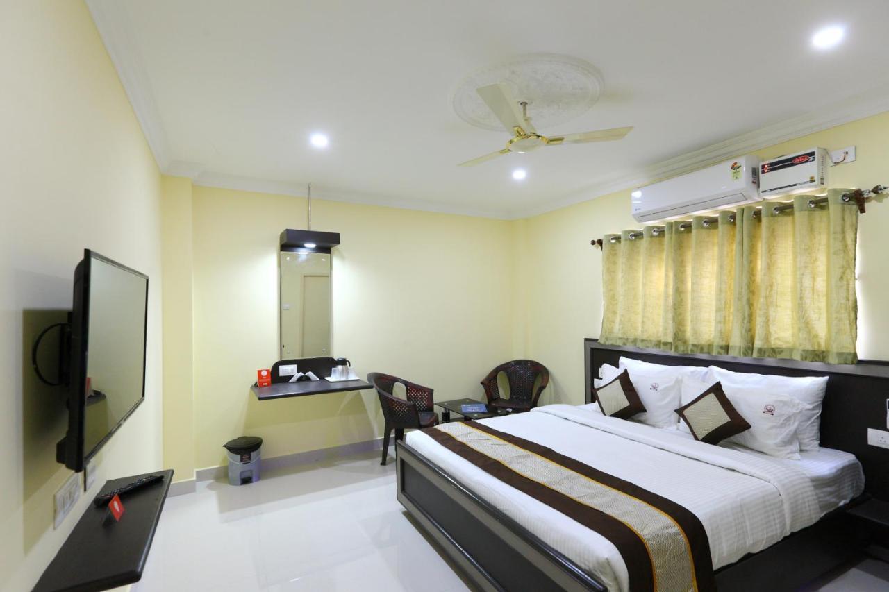 Pleasant Days Hotel Chennai Esterno foto