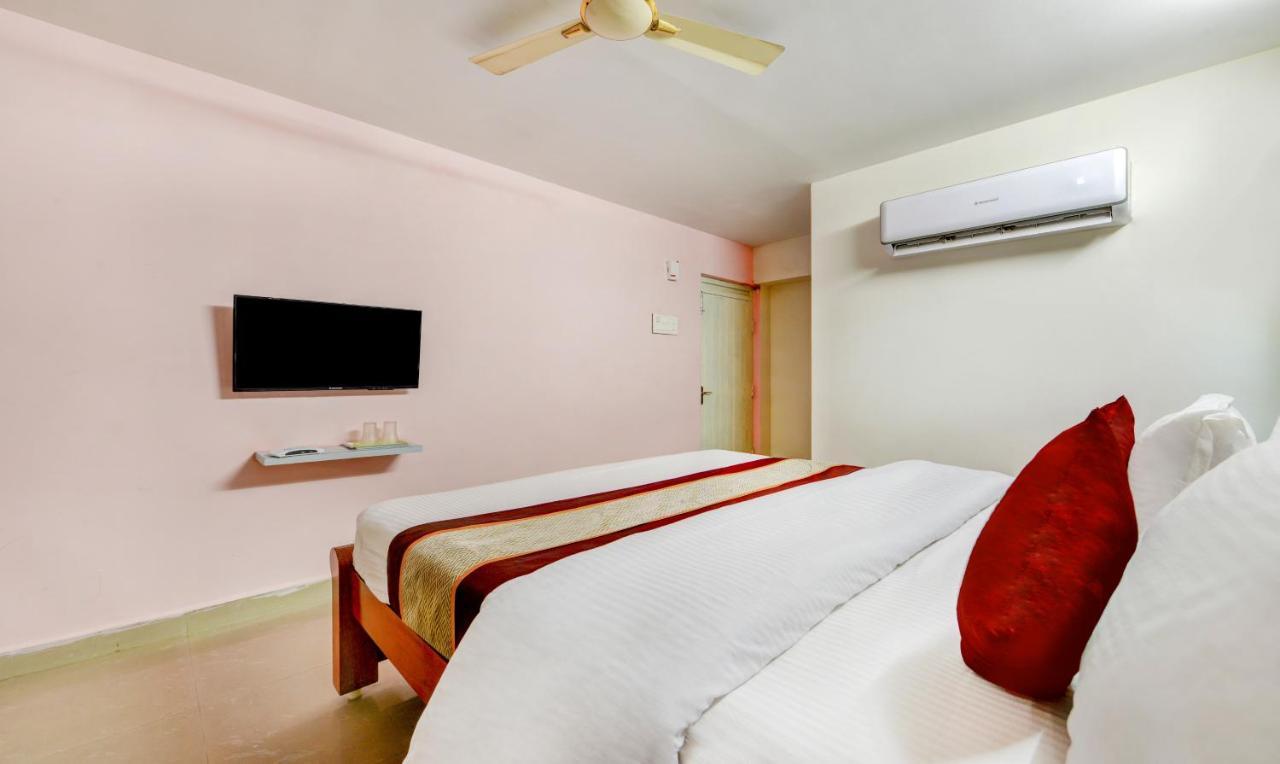 Pleasant Days Hotel Chennai Esterno foto