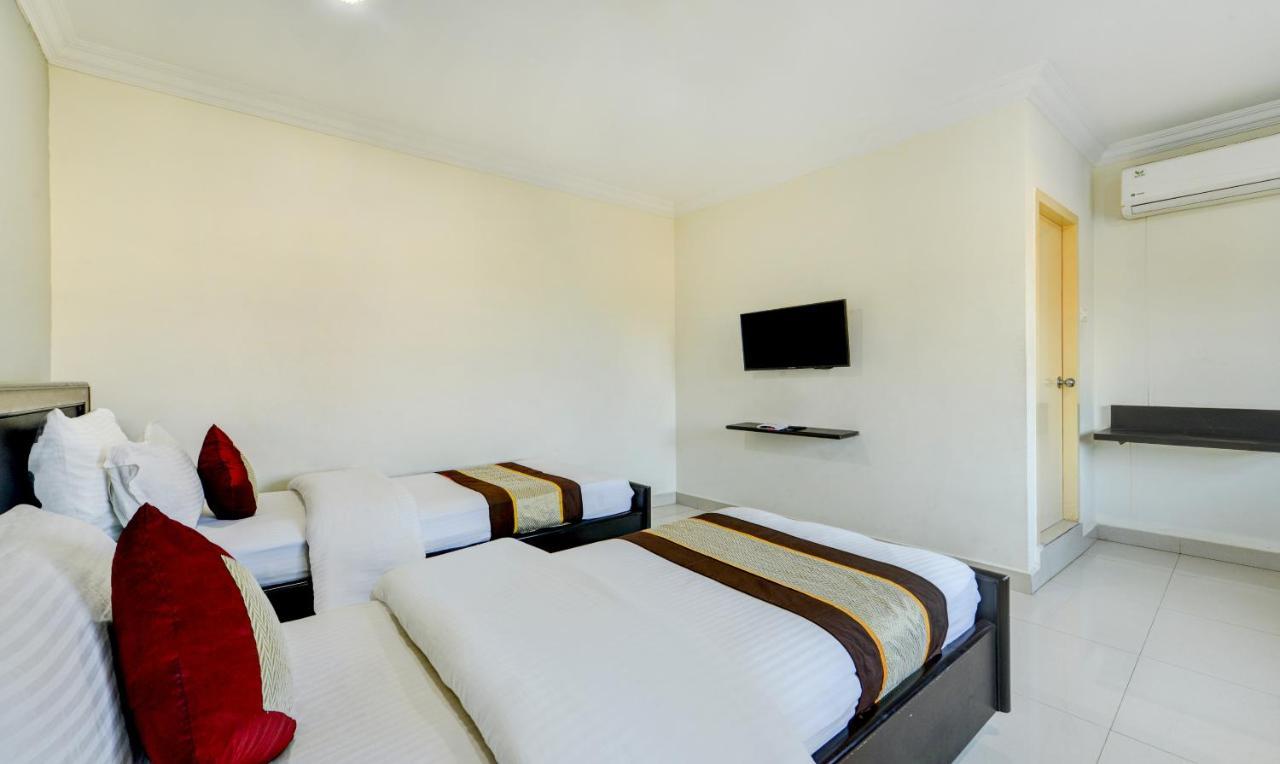 Pleasant Days Hotel Chennai Esterno foto
