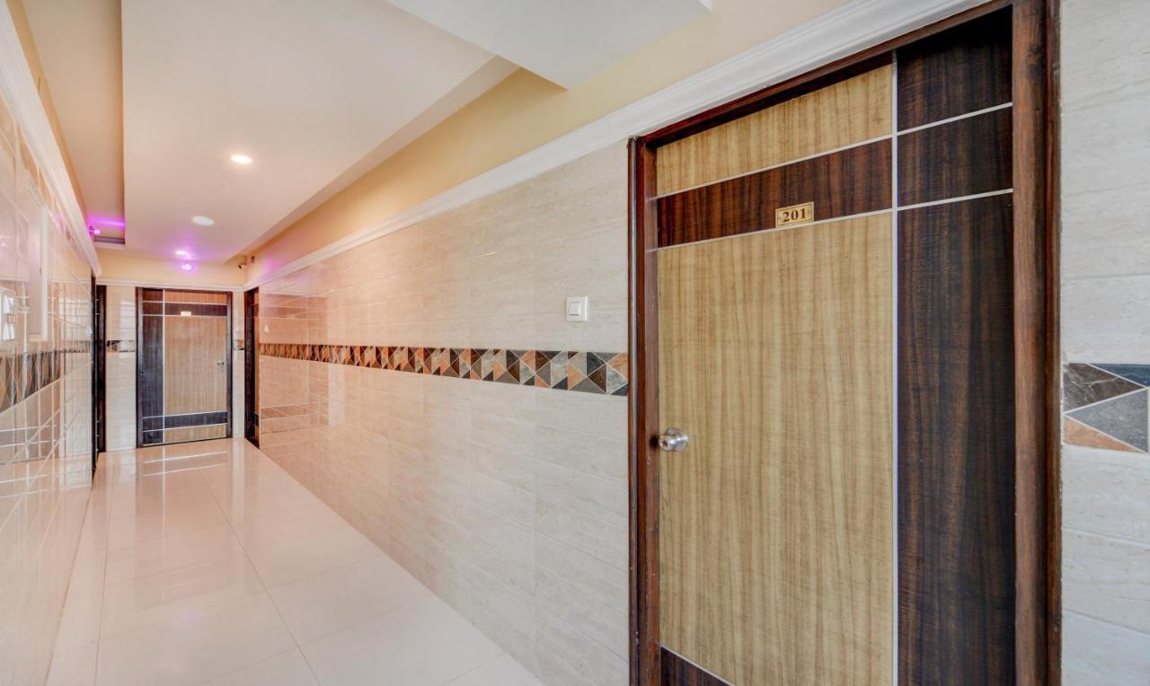 Pleasant Days Hotel Chennai Esterno foto