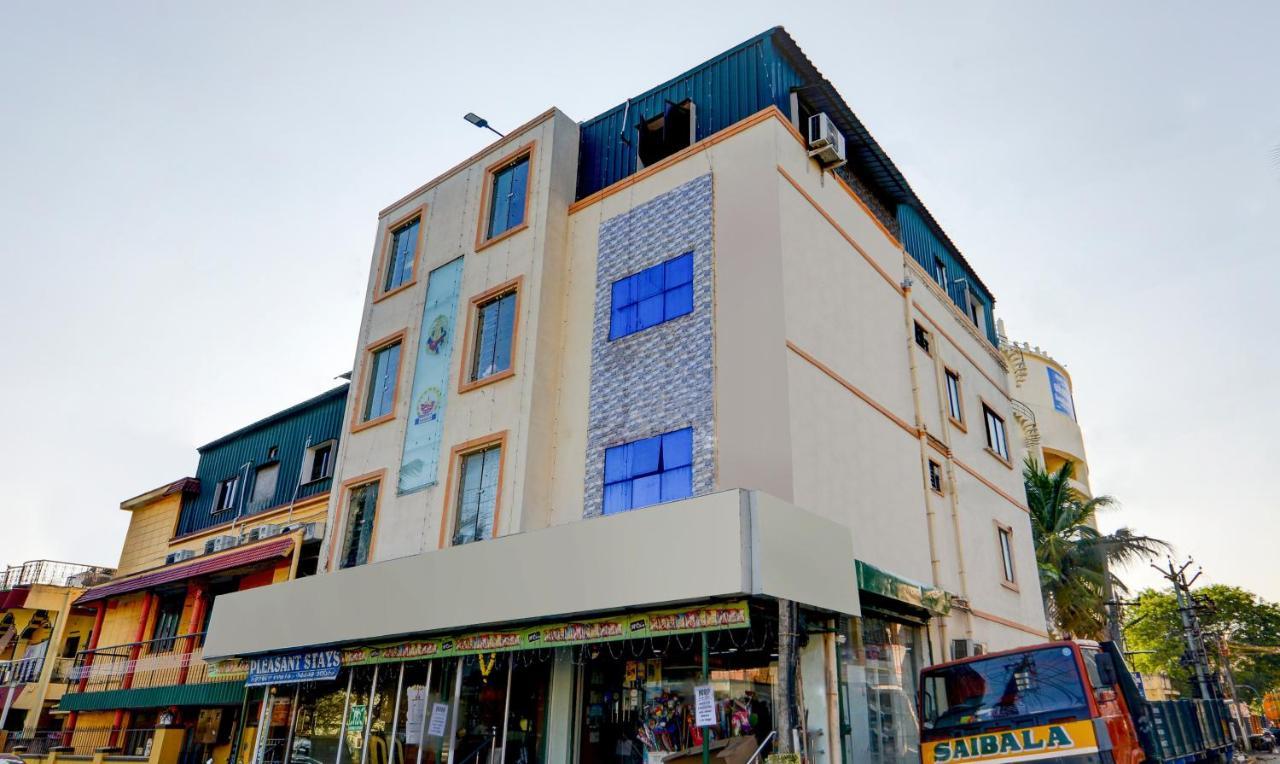 Pleasant Days Hotel Chennai Esterno foto
