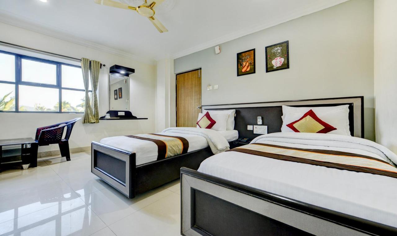 Pleasant Days Hotel Chennai Esterno foto