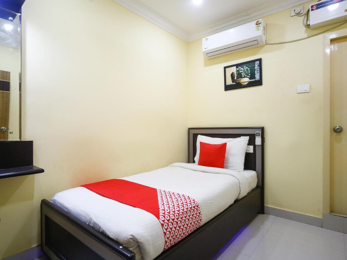 Pleasant Days Hotel Chennai Esterno foto